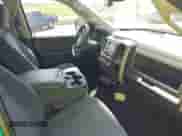 2020 Ram 1500 Tradesman z VIN 3C6RR7KT0LG295976, wystawiony jako IAAI lot #42796358 z przebiegiem 167 427 mil mil oraz . Historia ofert i sprzedaży dostępna na DreamBid. Obrazek 5.