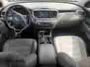 2016 Kia Sorento EX z VIN 5XYPHDA57GG112209, wystawiony jako Copart lot #71935975 z przebiegiem 92 947 mil mil oraz Czysty tytuł • Clean title. Historia ofert i sprzedaży dostępna na DreamBid. Obrazek 8.