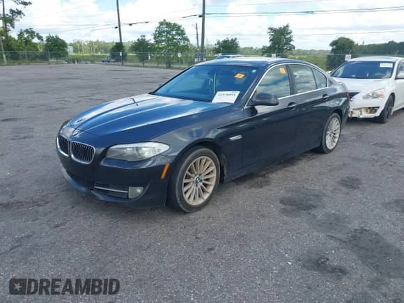 2013 BMW 5 Series 535i с VIN WBAFR7C51DC818824, выставлен на аукционе IAAI как лот 42578951 с пробегом Не указан миль и . История ставок и продаж доступна на DreamBid. Изображение 2.