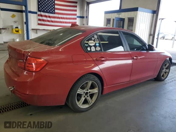 2013 BMW 3 Series 328i xDrive с VIN WBA3B5C51DF590012, выставлен на аукционе Copart как лот 71557495 с пробегом 197 291 миль миль и Списание • Salvage title. История ставок и продаж доступна на DreamBid. Изображение 3.