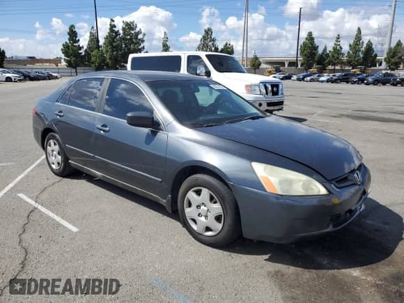 2005 Honda Accord LX z VIN 1HGCM56425A117946, wystawiony jako Copart lot #80637855 z przebiegiem 200 769 mil mil oraz Szkoda całkowita • Salvage title. Historia ofert i sprzedaży dostępna na DreamBid. Obrazek 4.