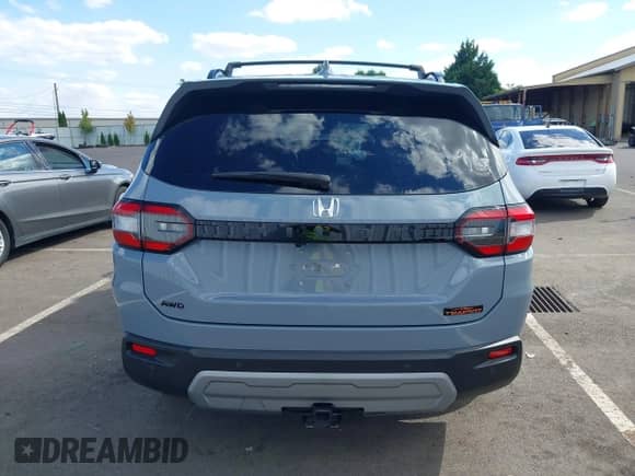 2023 Honda Pilot TrailSport with VIN 5FNYG1H64PB000379, listed as a IAAI auction lot 42990555 with 38,388 mi miles and . Bid and sale history available at DreamBid. Image 17.