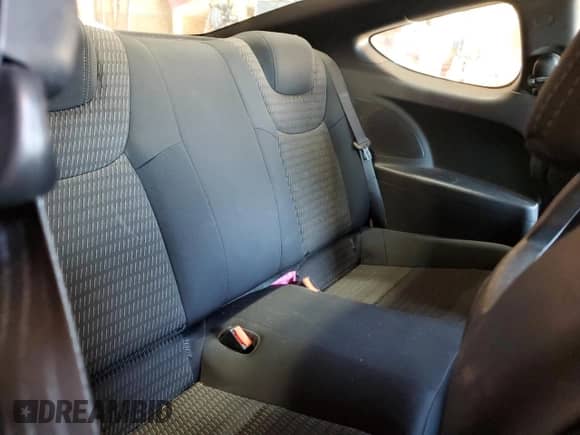 2015 Hyundai Genesis Coupe R-Spec z VIN KMHHU6KJ0FU124296, wystawiony jako Copart lot #46195435 z przebiegiem 148 714 mil mil oraz Szkoda całkowita • Salvage title. Historia ofert i sprzedaży dostępna na DreamBid. Obrazek 10.