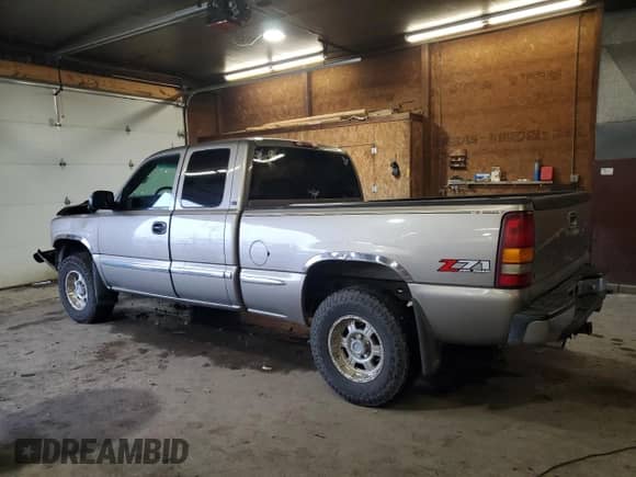 2001 GMC Sierra 1500 SLE с VIN 2GTEK19T011281466, выставлен на аукционе Copart как лот 83959295 с пробегом Не указан миль и Списание • Salvage title. История ставок и продаж доступна на DreamBid. Изображение 2.