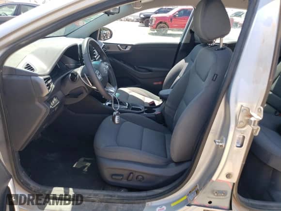 2022 Hyundai Ioniq SE с VIN KMHC75LCXNU274961, выставлен на аукционе Copart как лот 61783723 с пробегом 48 166 миль миль и . История ставок и продаж доступна на DreamBid. Изображение 7.