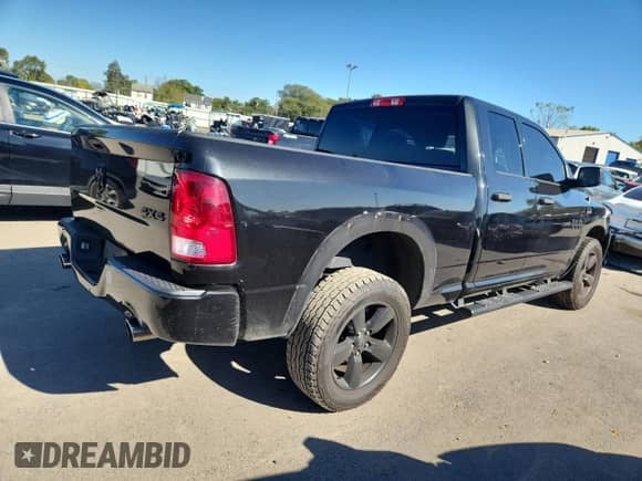 2017 Ram 1500 Express z VIN 1C6RR7FT3HS529022, wystawiony jako Copart lot #84411585 z przebiegiem 113 312 mil mil oraz Szkoda całkowita • Salvage title. Historia ofert i sprzedaży dostępna na DreamBid. Obrazek 3.