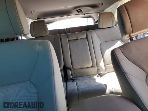 2014 Honda Pilot LX с VIN 5FNYF3H23EB005033, выставлен на аукционе Copart как лот 64258075 с пробегом 110 499 миль миль и Списание • Salvage title. История ставок и продаж доступна на DreamBid. Изображение 10.