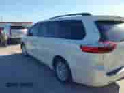 2017 Toyota Sienna XLE z VIN 5TDYZ3DC5HS802812, wystawiony jako IAAI lot #43519483 z przebiegiem Nie podano mil oraz . Historia ofert i sprzedaży dostępna na DreamBid. Obrazek 14.