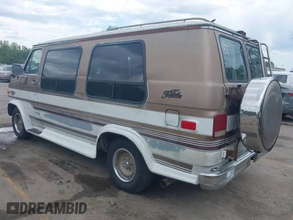 1989 Chevrolet Chevy Van with VIN 1GBEG25K3K7108022, listed as a IAAI auction lot 42105947 with 51,822 mi miles and . Bid and sale history available at DreamBid. Image 3.