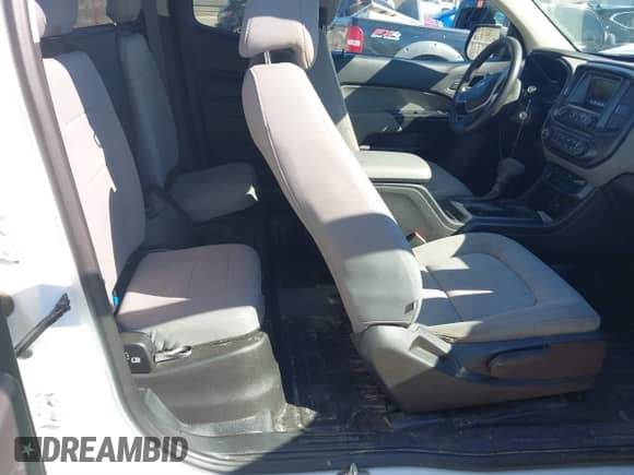 2017 Chevrolet Colorado 2WD WT z VIN 1GCHSBEA4H1279629, wystawiony jako IAAI lot #41503423 z przebiegiem 76 122 mil mil oraz . Historia ofert i sprzedaży dostępna na DreamBid. Obrazek 8.