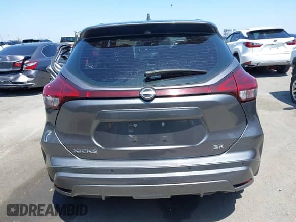 2022 Nissan Kicks SR z VIN 3N1CP5DV5NL516413, wystawiony jako IAAI lot #42354912 z przebiegiem 54 768 mil mil oraz . Historia ofert i sprzedaży dostępna na DreamBid. Obrazek 17.