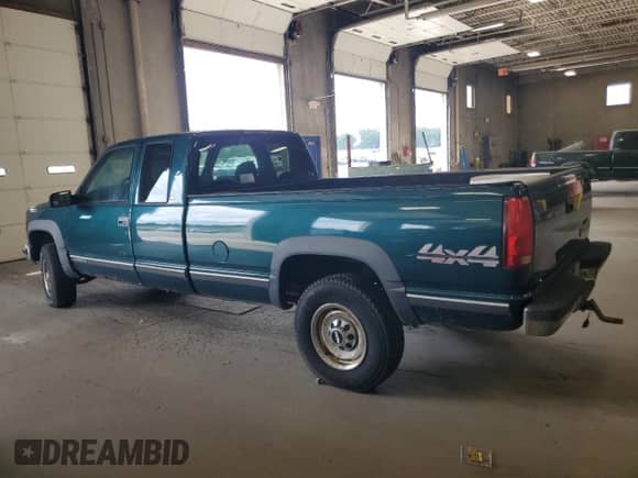 1998 Chevrolet Silverado 2500 с VIN 1GCGK29F4WE151186, выставлен на аукционе Copart как лот 81640915 с пробегом 161 330 миль миль и Чистый • Clean title. История ставок и продаж доступна на DreamBid. Изображение 2.