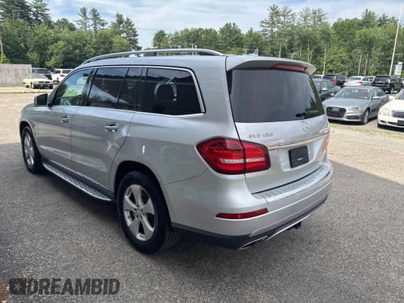 2017 Mercedes-Benz GLS 450 с VIN 4JGDF6EE6HA746672, выставлен на аукционе IAAI как лот 42662088 с пробегом 136 953 миль миль и . История ставок и продаж доступна на DreamBid. Изображение 3.
