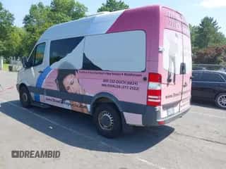 2007 Dodge Sprinter Passenger с VIN WD8PE745875145268, выставлен на аукционе IAAI как лот 42952389 с пробегом 172 426 миль миль и . История ставок и продаж доступна на DreamBid. Изображение 3.