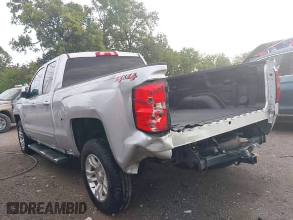 2019 Chevrolet Silverado 1500 LT с VIN 2GCVKPEC5K1158935, выставлен на аукционе IAAI как лот 43010983 с пробегом 115 505 миль миль и . История ставок и продаж доступна на DreamBid. Изображение 6.