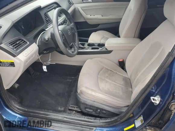 2016 Hyundai Sonata Sport with VIN 5NPE34AF0GH433807, listed as a Copart auction lot 82436545 with 174,680 mi miles and Clean title. Bid and sale history available at DreamBid. Image 7.
