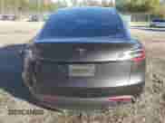 2024 Tesla Model Y с VIN 7SAYGDED5RF008081, выставлен на аукционе Copart как лот 85262545 с пробегом 24 218 миль миль и Списание • Salvage title. История ставок и продаж доступна на DreamBid. Изображение 6.