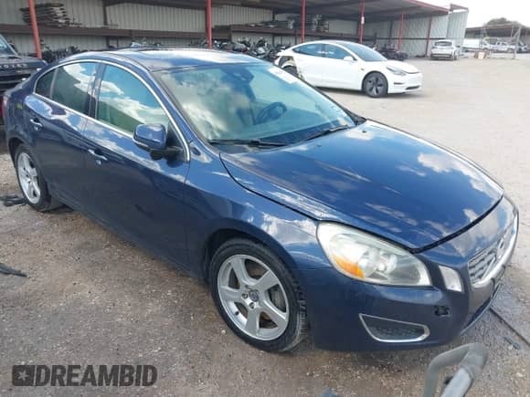 2012 Volvo S60 T5 с VIN YV1622FS1C2057349, выставлен на аукционе IAAI как лот 43264522 с пробегом 175 187 миль миль и . История ставок и продаж доступна на DreamBid. Изображение 1.