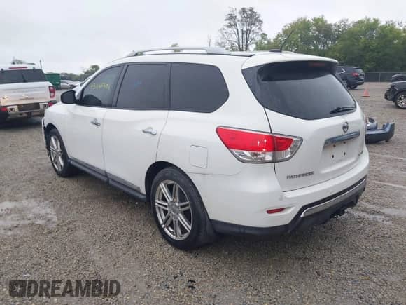 2013 Nissan Pathfinder SL with VIN 5N1AR2MN7DC673282, listed as a IAAI auction lot 43360681 with 164,542 mi miles and . Bid and sale history available at DreamBid. Image 3.