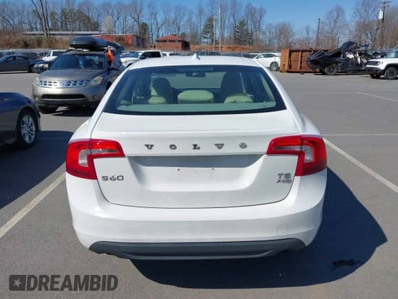 2015 Volvo S60 T5 Premier с VIN YV1612TB6F1306374, выставлен на аукционе IAAI как лот 41754953 с пробегом 117 508 миль миль и . История ставок и продаж доступна на DreamBid. Изображение 16.