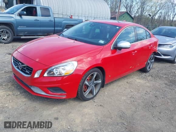 2012 Volvo S60 T6 с VIN YV1902FH9C2127803, выставлен на аукционе IAAI как лот 42084082 с пробегом 224 781 миль миль и . История ставок и продаж доступна на DreamBid. Изображение 18.