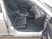 2011 Honda Accord EX z VIN 1HGCP2E7XBA151016, wystawiony jako IAAI lot #42850494 z przebiegiem 242 145 mil mil oraz . Historia ofert i sprzedaży dostępna na DreamBid. Obrazek 5.