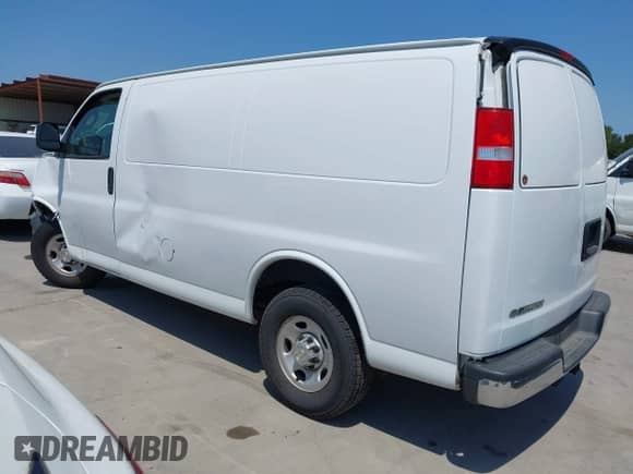 2020 Chevrolet Express Cargo with VIN 1GCWGAFG5L1240644, listed as a IAAI auction lot 42933884 with 105,030 mi miles and . Bid and sale history available at DreamBid. Image 3.