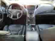 2013 Hyundai Azera с VIN KMHFH4JG2DA204770, выставлен на аукционе Copart как лот 82849384 с пробегом 88 246 миль миль и Списание • Salvage title. История ставок и продаж доступна на DreamBid. Изображение 8.