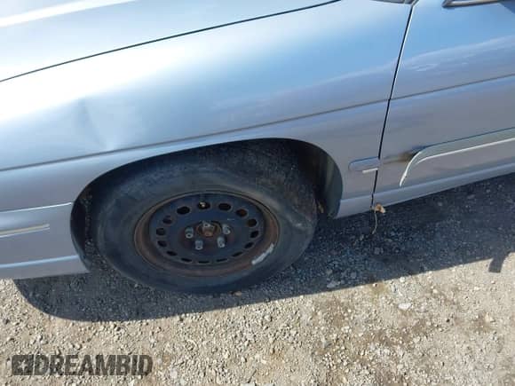 1997 Chevrolet Lumina with VIN 2G1WL52M5V9216883, listed as a IAAI auction lot 41797511 with 231,779 mi miles and . Bid and sale history available at DreamBid. Image 6.