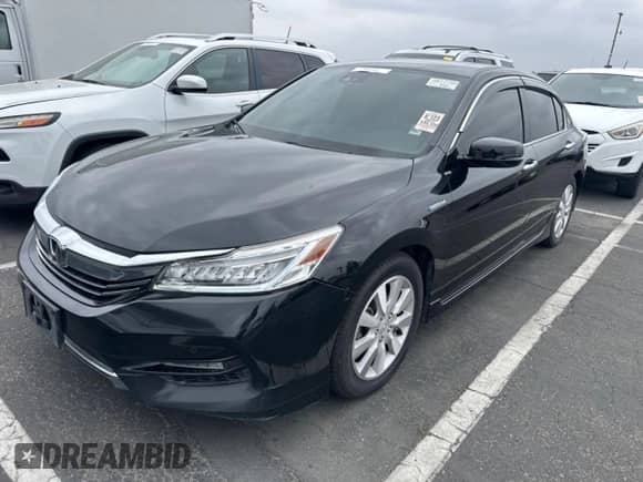 2017 Honda Accord Touring z VIN JHMCR6F74HC017371, wystawiony jako Copart lot #56739555 z przebiegiem 95 930 mil mil oraz Czysty tytuł • Clean title. Historia ofert i sprzedaży dostępna na DreamBid. Obrazek 1.