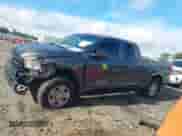 2012 Toyota Tundra z VIN 5TFRU5F14CX026640, wystawiony jako IAAI lot #42994627 z przebiegiem 310 619 mil mil oraz . Historia ofert i sprzedaży dostępna na DreamBid. Obrazek 14.