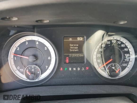 2013 Ram 1500 Tradesman z VIN 1C6RR7FP5DS606020, wystawiony jako Copart lot #62537815 z przebiegiem 212 002 mil mil oraz Szkoda całkowita • Salvage title. Historia ofert i sprzedaży dostępna na DreamBid. Obrazek 9.