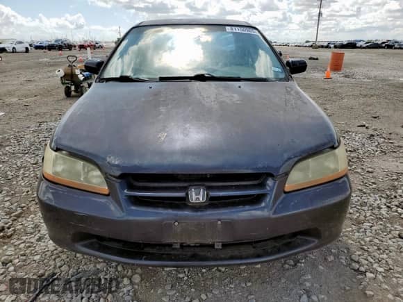 1998 Honda Accord LX z VIN 1HGCG5648WA082287, wystawiony jako Copart lot #81150985 z przebiegiem 243 442 mil mil oraz Czysty tytuł • Clean title. Historia ofert i sprzedaży dostępna na DreamBid. Obrazek 5.