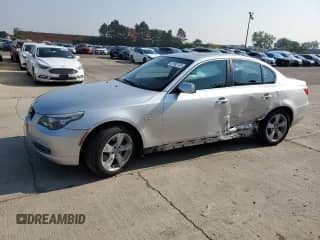 2008 BMW 5 Series 528xi с VIN WBANV13568CZ53419, выставлен на аукционе Copart как лот 67682735 с пробегом Не указан миль и Списание • Salvage title. История ставок и продаж доступна на DreamBid. Изображение 1.