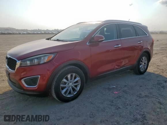 2017 Kia Sorento LX z VIN 5XYPG4A50HG217386, wystawiony jako Copart lot #80795655 z przebiegiem 122 475 mil mil oraz Szkoda całkowita • Salvage title. Historia ofert i sprzedaży dostępna na DreamBid. Obrazek 1.