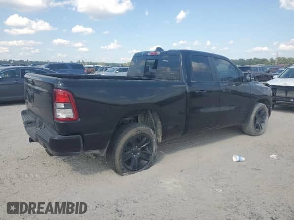 2023 Ram 1500 Big Horn z VIN 1C6RREBT6PN545366, wystawiony jako Copart lot #71802624 z przebiegiem Nie podano mil oraz Szkoda całkowita • Salvage title. Historia ofert i sprzedaży dostępna na DreamBid. Obrazek 3.