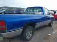 1994 Dodge 1500 z VIN 1B7HC16YXRS728570, wystawiony jako IAAI lot #42637315 z przebiegiem 104 904 mil mil oraz . Historia ofert i sprzedaży dostępna na DreamBid. Obrazek 6.