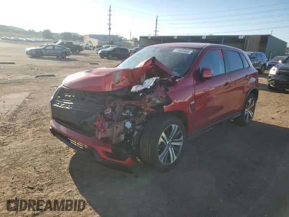 2023 Mitsubishi Outlander ES z VIN JA4ARUAU2PU005880, wystawiony jako Copart lot #71993505 z przebiegiem Nie podano mil oraz Szkoda całkowita • Salvage title. Historia ofert i sprzedaży dostępna na DreamBid. Obrazek 1.