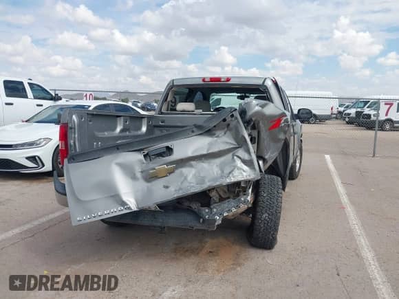 2008 Chevrolet Silverado 1500 LTZ с VIN 2GCEK13M281132553, выставлен на аукционе IAAI как лот 43404240 с пробегом 191 343 миль миль и . История ставок и продаж доступна на DreamBid. Изображение 15.