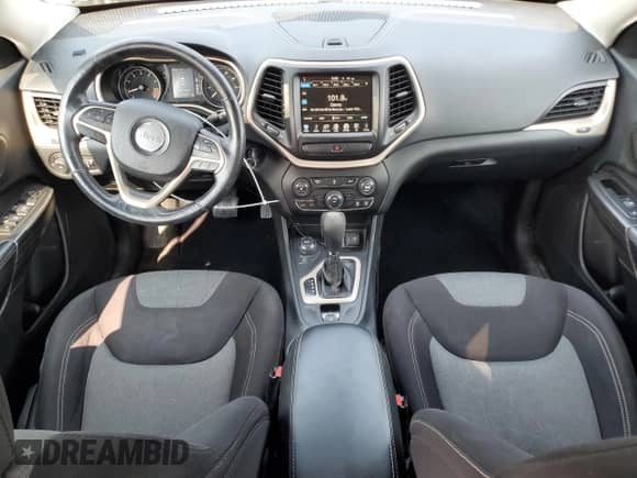2014 Jeep Cherokee Latitude с VIN 1C4PJMCS2EW226870, выставлен на аукционе Copart как лот 66597285 с пробегом 133 150 миль миль и Списание • Salvage title. История ставок и продаж доступна на DreamBid. Изображение 8.
