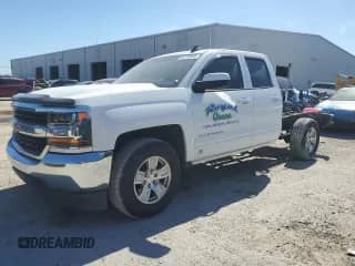 2018 Chevrolet Silverado 1500 LT z VIN 1GCRCREC2JZ150629, wystawiony jako Copart lot #82710555 z przebiegiem 176 806 mil mil oraz Czysty tytuł • Clean title. Historia ofert i sprzedaży dostępna na DreamBid. Obrazek 1.
