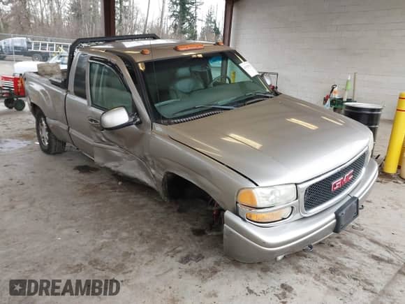 2002 GMC Sierra 1500 Denali z VIN 2GTFK69U421321155, wystawiony jako IAAI lot #41636514 z przebiegiem 171 955 mil mil oraz . Historia ofert i sprzedaży dostępna na DreamBid. Obrazek 1.