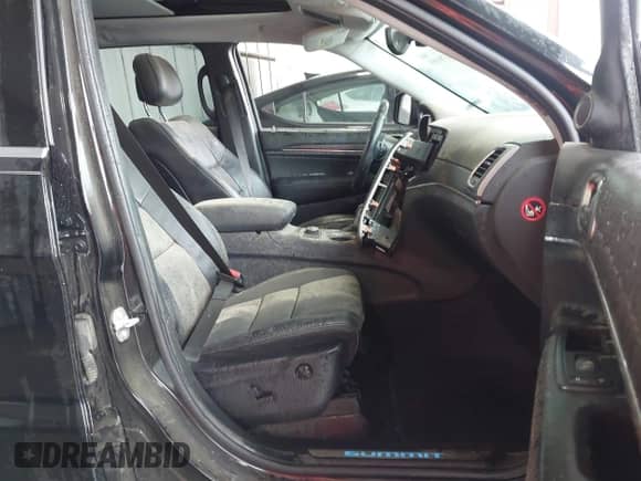 2017 Jeep Grand Cherokee Summit with VIN 1C4RJFJT7HC692901, listed as a IAAI auction lot 41781055 with 119,622 mi miles and . Bid and sale history available at DreamBid. Image 5.