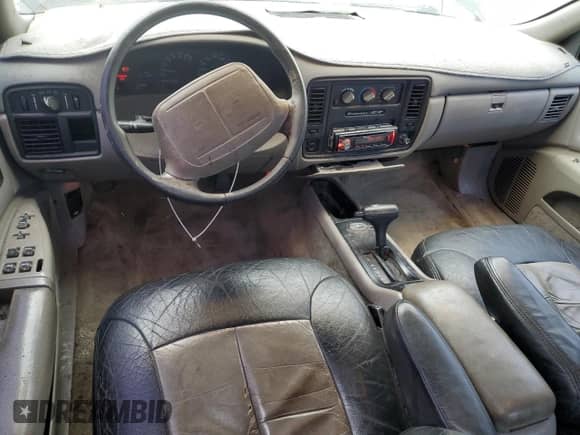 1996 Chevrolet Caprice 1SA Special Value с VIN 1G1BL52PXTR170382, выставлен на аукционе Copart как лот 69959215 с пробегом Не указан миль и На запчасти • Non repairable. История ставок и продаж доступна на DreamBid. Изображение 8.