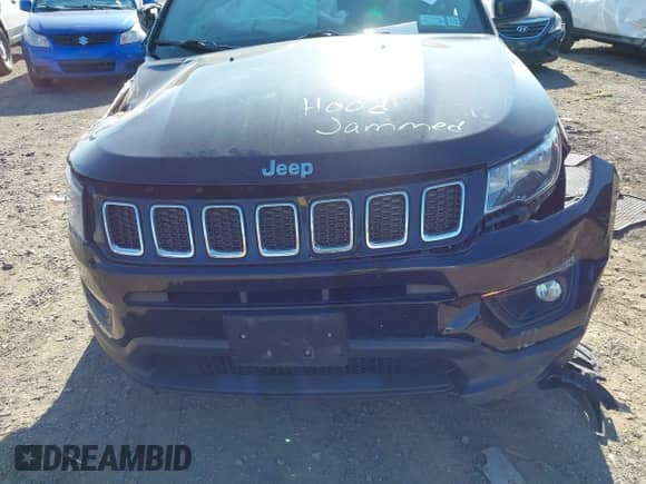 2019 Jeep Compass Latitude с VIN 3C4NJDBBXKT734515, выставлен на аукционе IAAI как лот 43223085 с пробегом 33 427 миль миль и . История ставок и продаж доступна на DreamBid. Изображение 6.