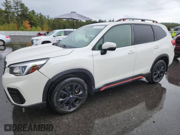 2020 Subaru Forester Special Sports z VIN JF2SKAMC8LH551801, wystawiony jako Copart lot #85513535 z przebiegiem 63 154 mil mil oraz Szkoda całkowita • Salvage title. Historia ofert i sprzedaży dostępna na DreamBid. Obrazek 1.