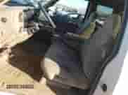 1998 Chevrolet Silverado 2500 z VIN 1GCGK29J0WE147043, wystawiony jako Copart lot #83372654 z przebiegiem 193 245 mil mil oraz Szkoda całkowita • Salvage title. Historia ofert i sprzedaży dostępna na DreamBid. Obrazek 7.