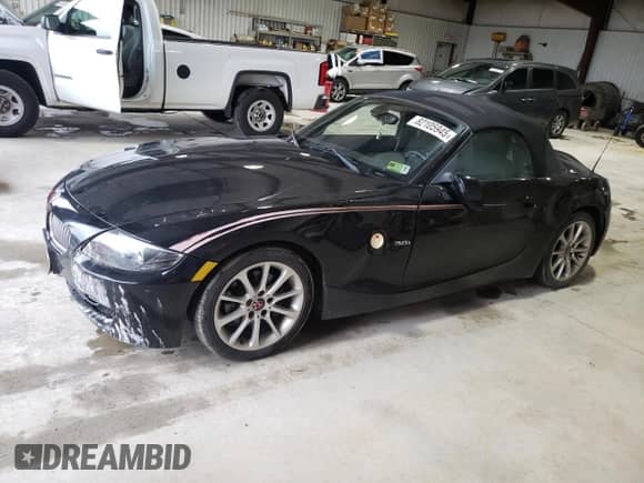 2006 BMW Z4 3.0i с VIN 4USBU33526LW67885, выставлен на аукционе Copart как лот 82105945 с пробегом 215 911 миль миль и Списание • Salvage title. История ставок и продаж доступна на DreamBid. Изображение 1.