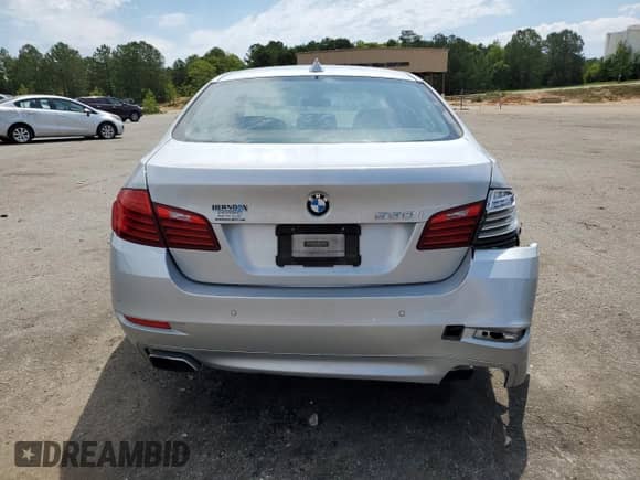 2016 BMW 5 Series 550i z VIN WBAKN9C53GD962850, wystawiony jako Copart lot #58147585 z przebiegiem 149 381 mil mil oraz Szkoda całkowita • Salvage title. Historia ofert i sprzedaży dostępna na DreamBid. Obrazek 6.