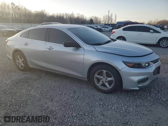 2017 Chevrolet Malibu LS z VIN 1G1ZB5ST6HF152968, wystawiony jako Copart lot #80792365 z przebiegiem 121 523 mil mil oraz Szkoda całkowita • Salvage title. Historia ofert i sprzedaży dostępna na DreamBid. Obrazek 4.